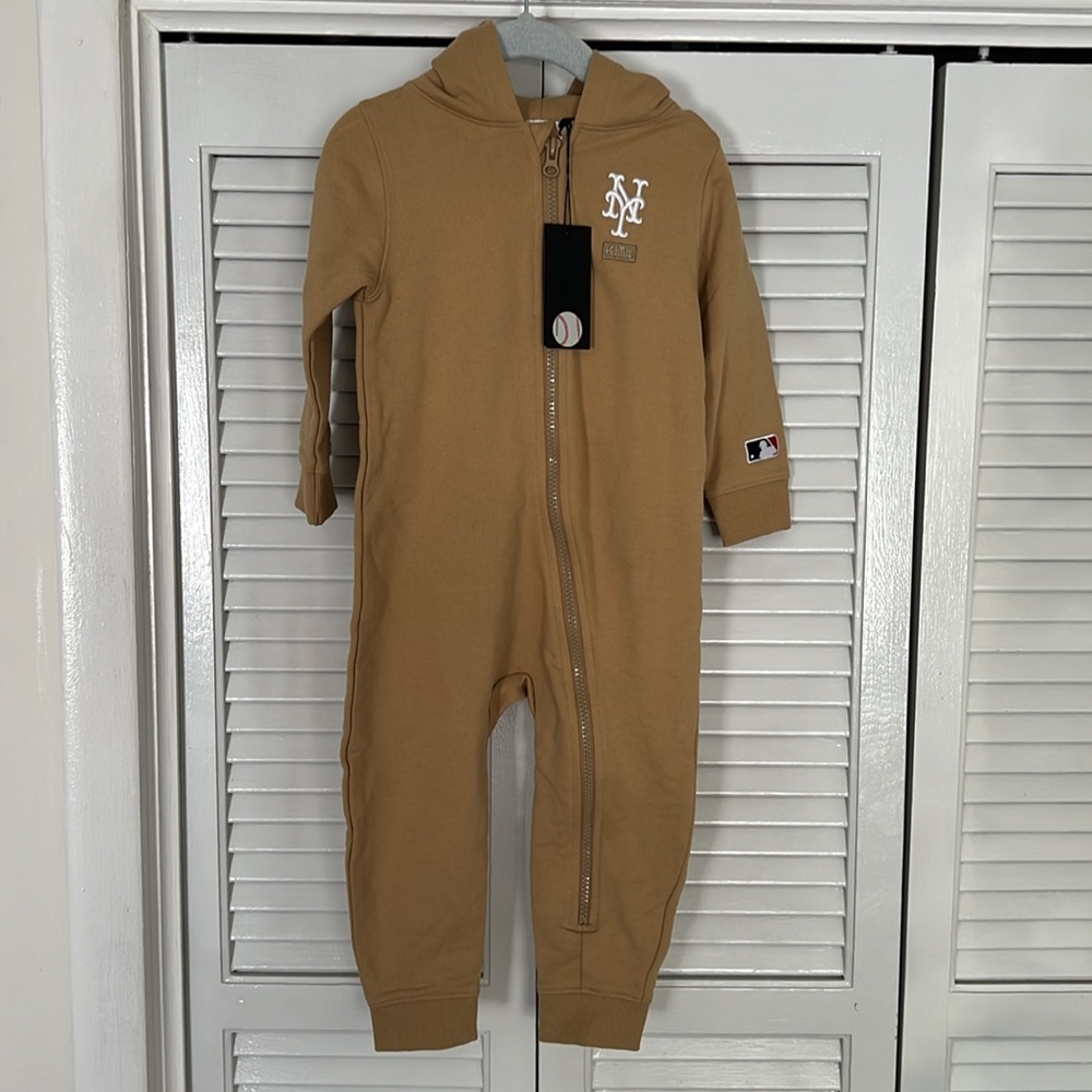KITH baby MLB Mets tan zip onesie